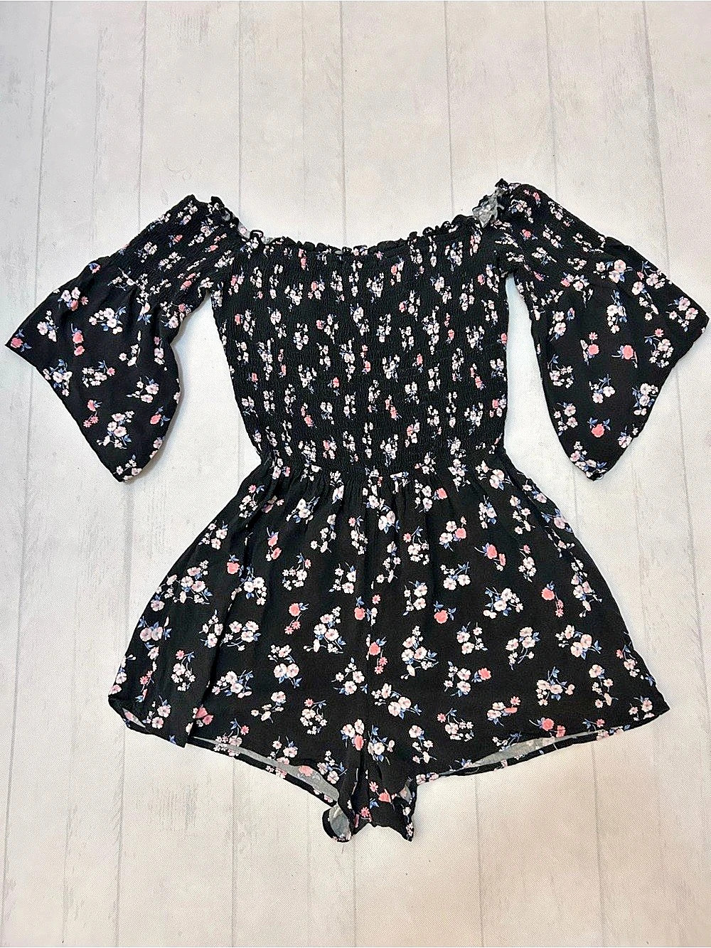 Hollister Floral Off-Shoulder Romper Size Medium